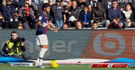 东契奇38+11詹姆斯10分 湖人负太阳7连胜被终结