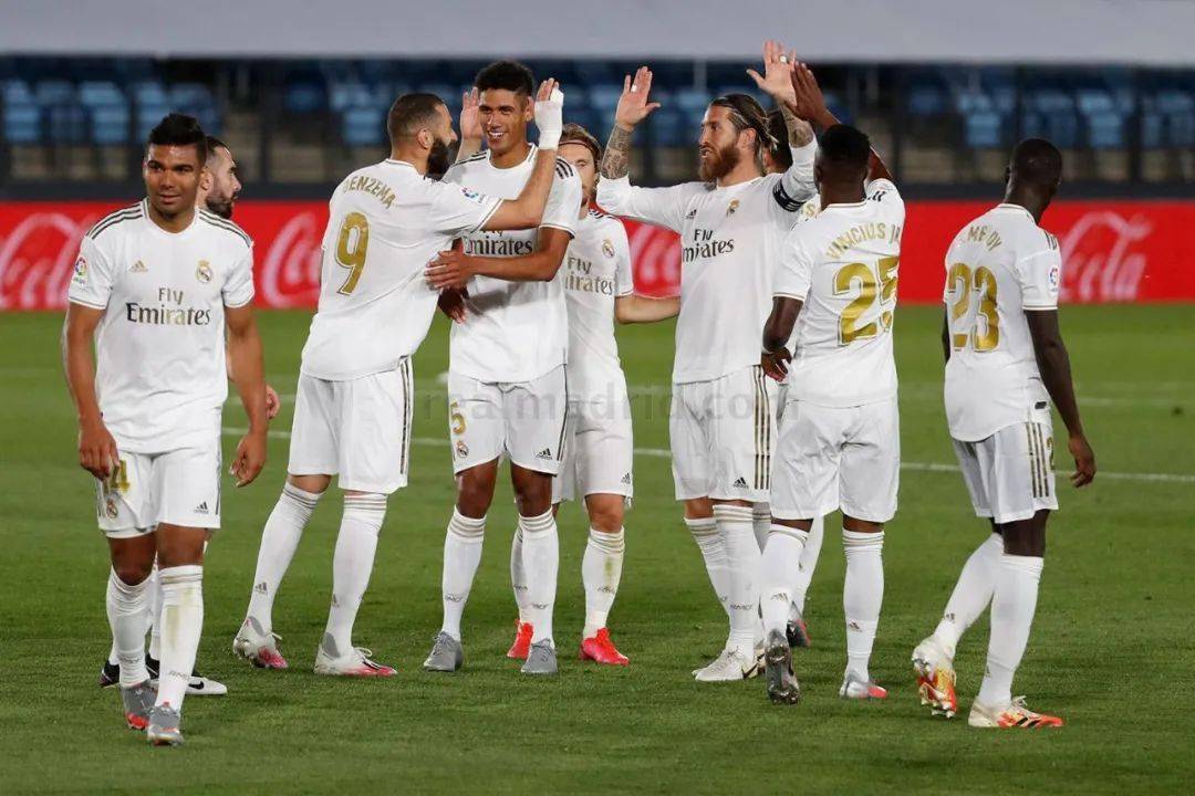 状态太差！霍福德&波杰姆斯基合计16中3，外线12中1