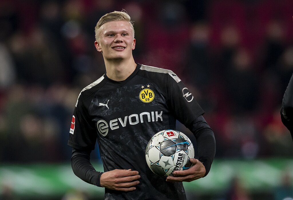 官方：贝西克塔斯声明炮轰裁判，敦促足协尽快处罚黑哨（贝西克塔斯官方发声抨击裁判，催促足协尽快惩处黑哨）