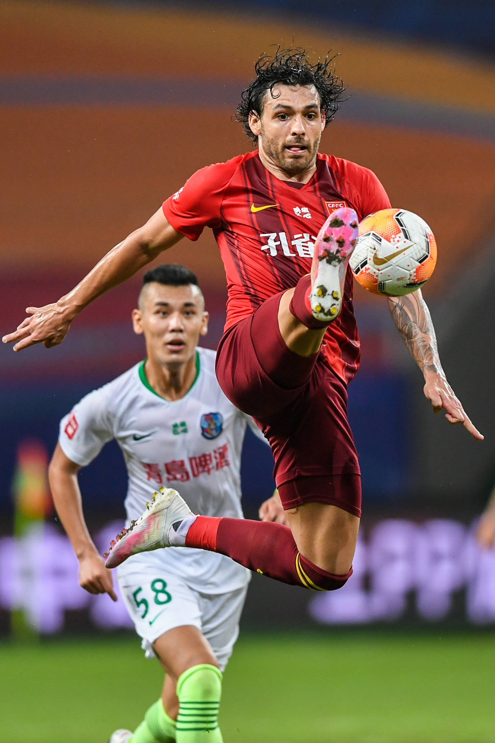 官方：26岁的前比利时国脚、国米旧将范赫斯登退役（官方消息：26岁比利时前国脚、国米旧将范赫斯登宣布退役）