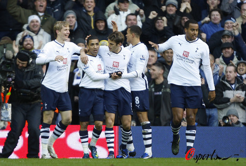 球员飞踹裁判！川超回应：加强管理，由公安机关进行调查处理（球员飞踹裁判，川超回应：强化管理并移交公安调查）