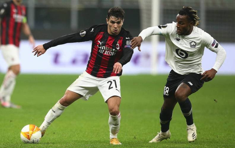 队报：球迷不满英超取消节礼日赛程，认为英超违背了传统（《队报》：英超取消节礼日赛程惹恼球迷，被指有违传统）