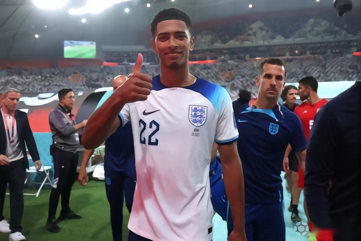 体图：厄兹詹将自由身离队，多特原本能用他加1000万签谢尔基（体图：厄兹詹或将自由身离队，多特曾可用其外加1000万签下谢尔基）