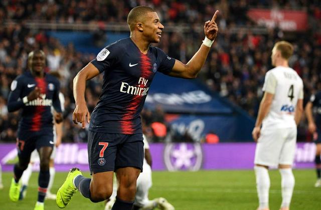 哈曼：拜仁本赛季的完美开局中，高层不是决策者而更像旁观者（哈曼：拜仁本季完美开局，管理层更像看客而非决策者）